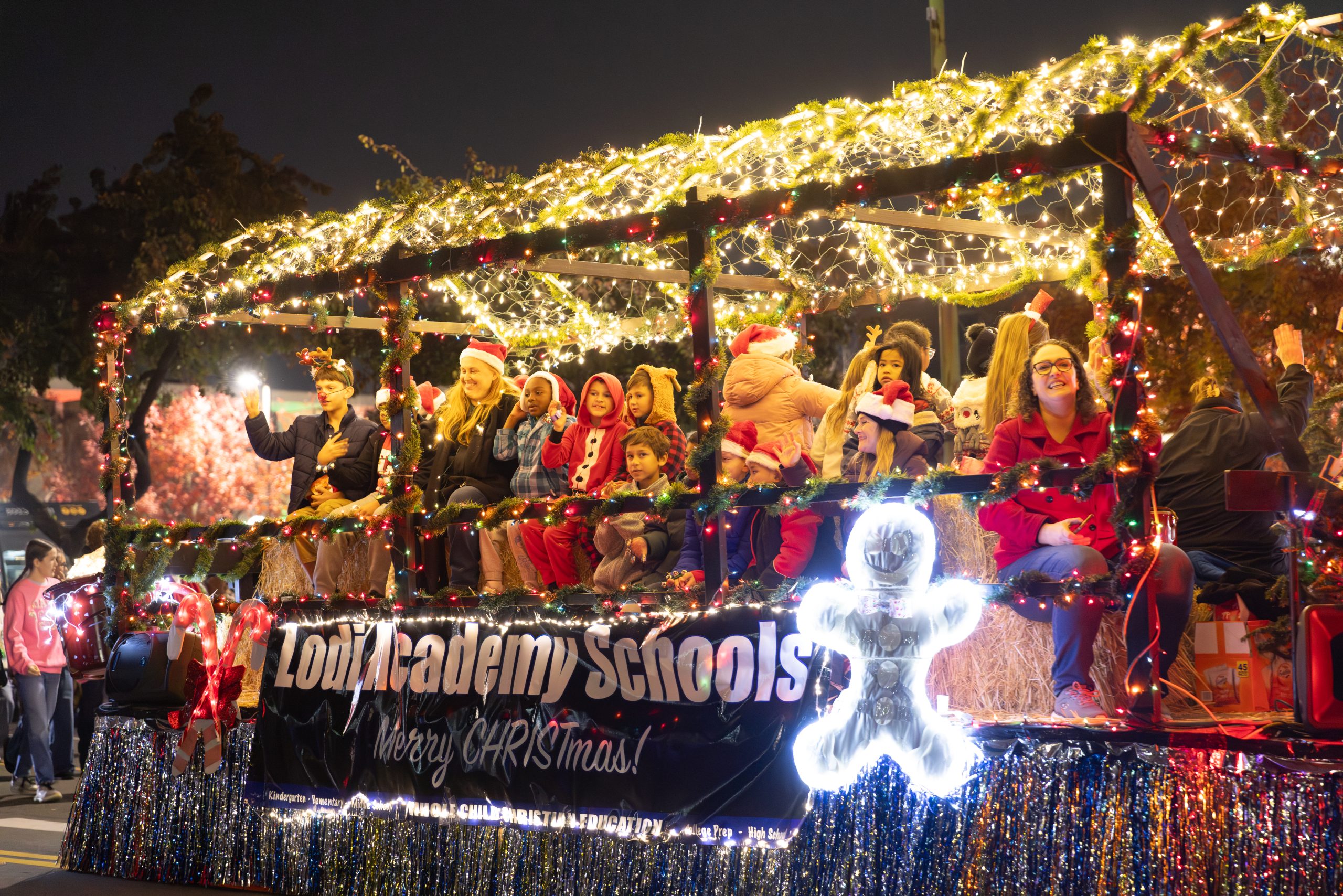 Actor Tyler Perry donates to Stockton toy drive, vice mayor says