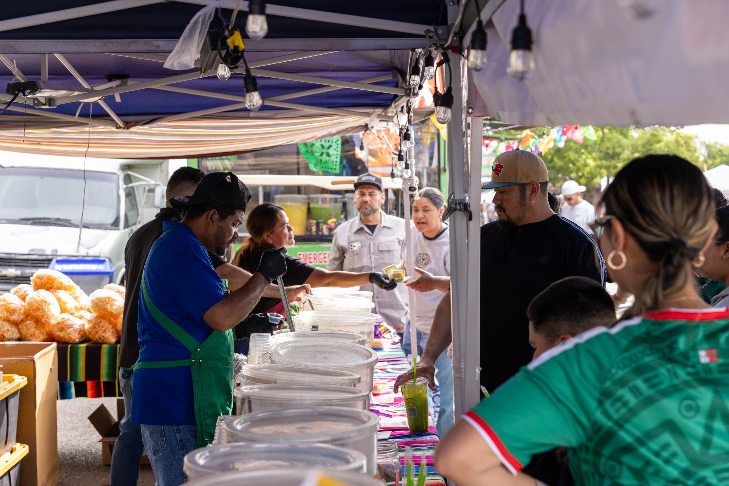 Three decades in, Cinco de Mayo Festival continues to draw thousands ...